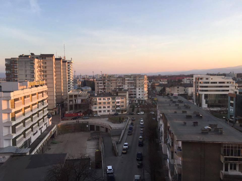 Salonul Rosu Apartment Bacău Exterior photo