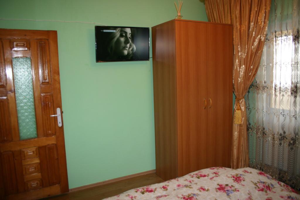 Salonul Rosu Apartment Bacău Exterior photo