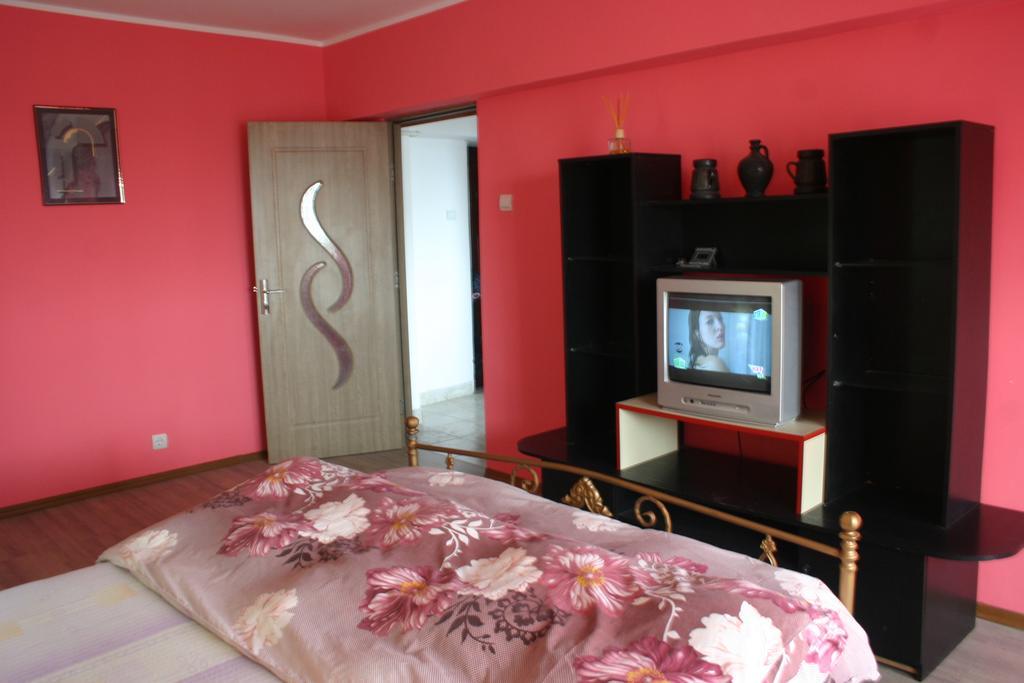 Salonul Rosu Apartment Bacău Exterior photo