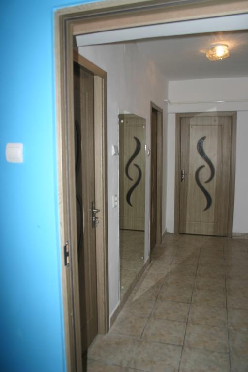 Salonul Rosu Apartment Bacău Exterior photo